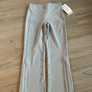 lululemon Brushed Softstreme Ribbed Zip Flared Pant 32.5", Sold Out,Size: 6, NWT